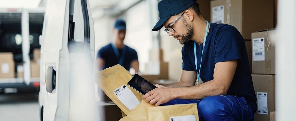 Why parcel tracking technology enhances the delivery experience